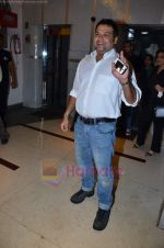 Suresh Menon at Ra One Completion bash in Esco Bar on 31st July 2011 (17).JPG